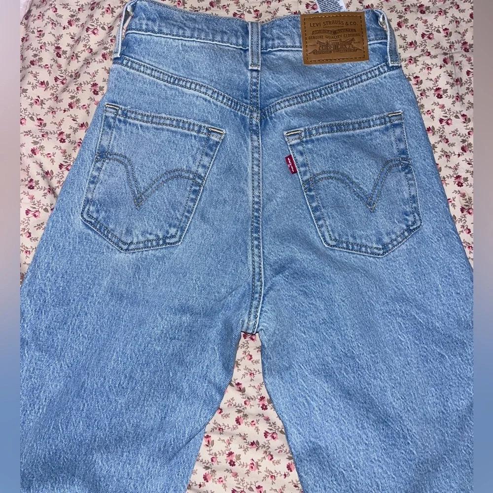 Levi’s Ribcage Bell - Picture 3 of 4